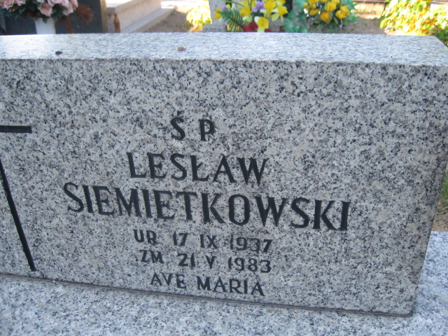 Lesław Siemiętkowski 1937 Legnica - Grobonet - Wyszukiwarka osób pochowanych