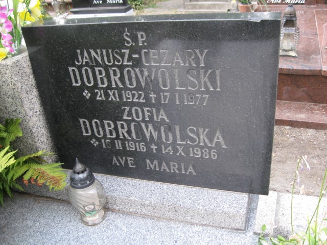 Janusz Cezary Dobrowolski 1922 Legnica - Grobonet - Wyszukiwarka osób pochowanych