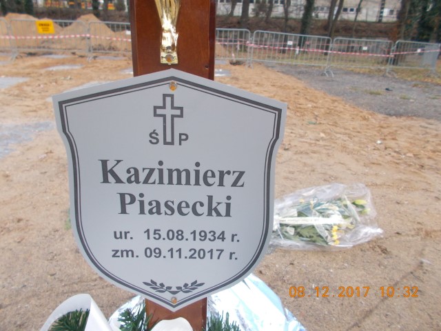 Kazimierz Piasecki 1934 Legnica - Grobonet - Wyszukiwarka osób pochowanych