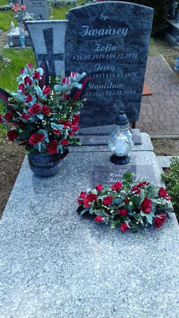 Jerzy Iwański 1915 Legnica - Grobonet - Wyszukiwarka osób pochowanych