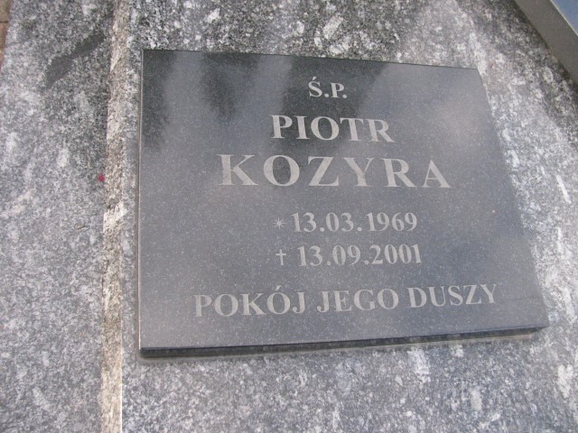Piotr Kozyra 1969 Legnica - Grobonet - Wyszukiwarka osób pochowanych