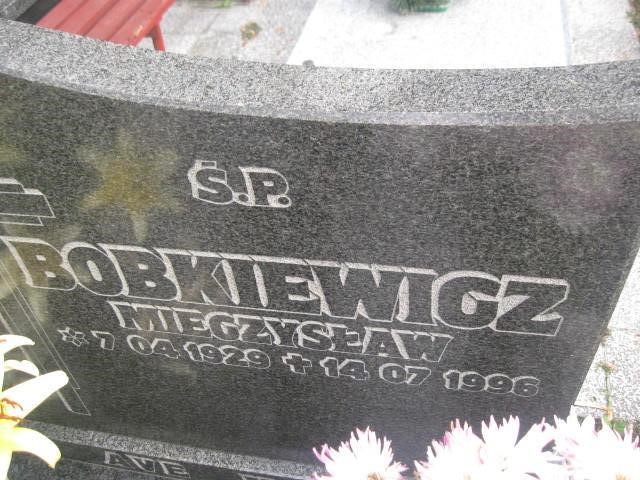 Lucyna Nowakowska 1951 Legnica - Grobonet - Wyszukiwarka osób pochowanych