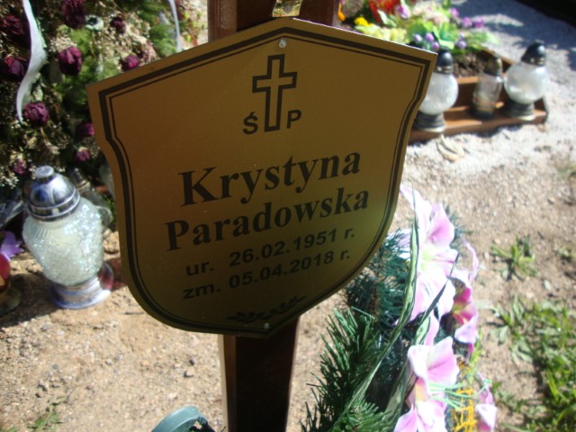 Krystyna Paradowska 1951 Legnica - Grobonet - Wyszukiwarka osób pochowanych
