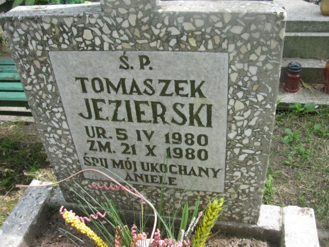 Tomasz Jezierski 1980 Legnica - Grobonet - Wyszukiwarka osób pochowanych