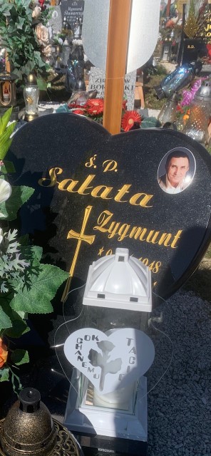 Grób ZYGMUNT SAŁATA